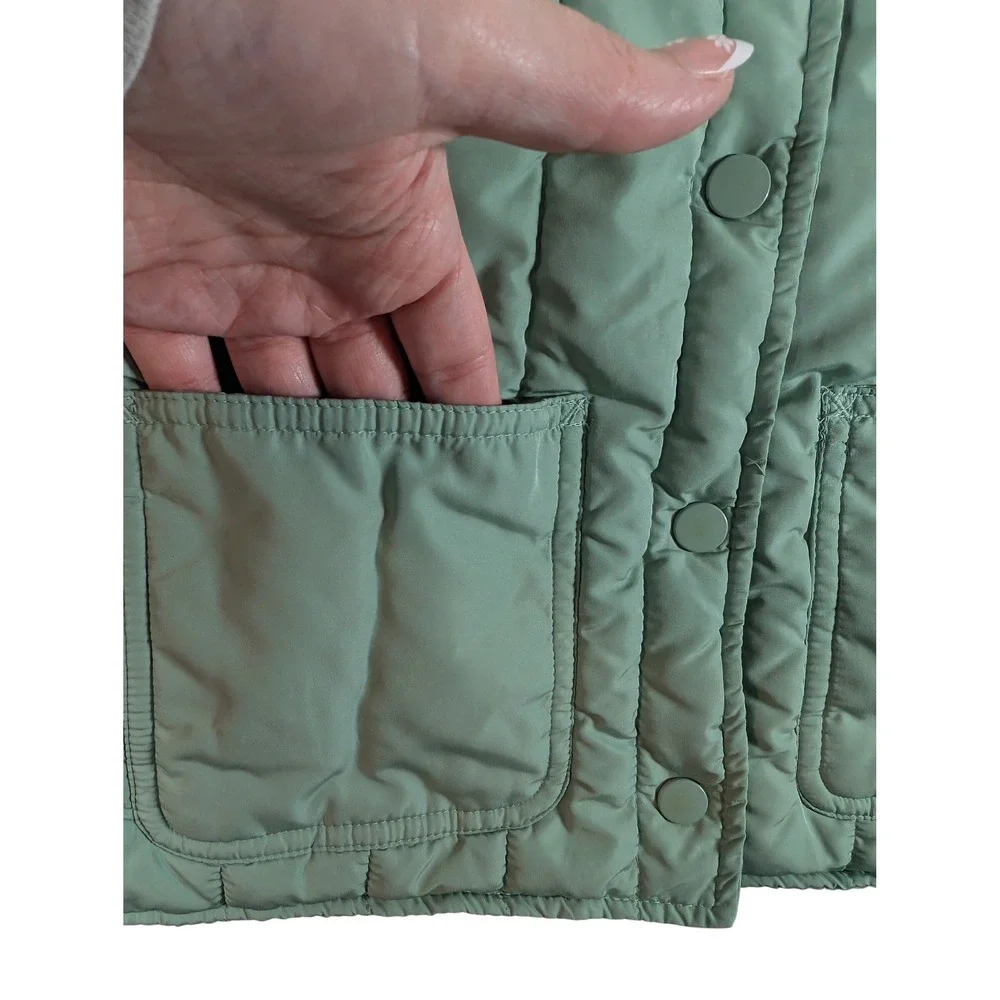 H&M Quilted Puffer Vest Kids 6X/7 Sage Green Snap Button Pockets Padded Layer